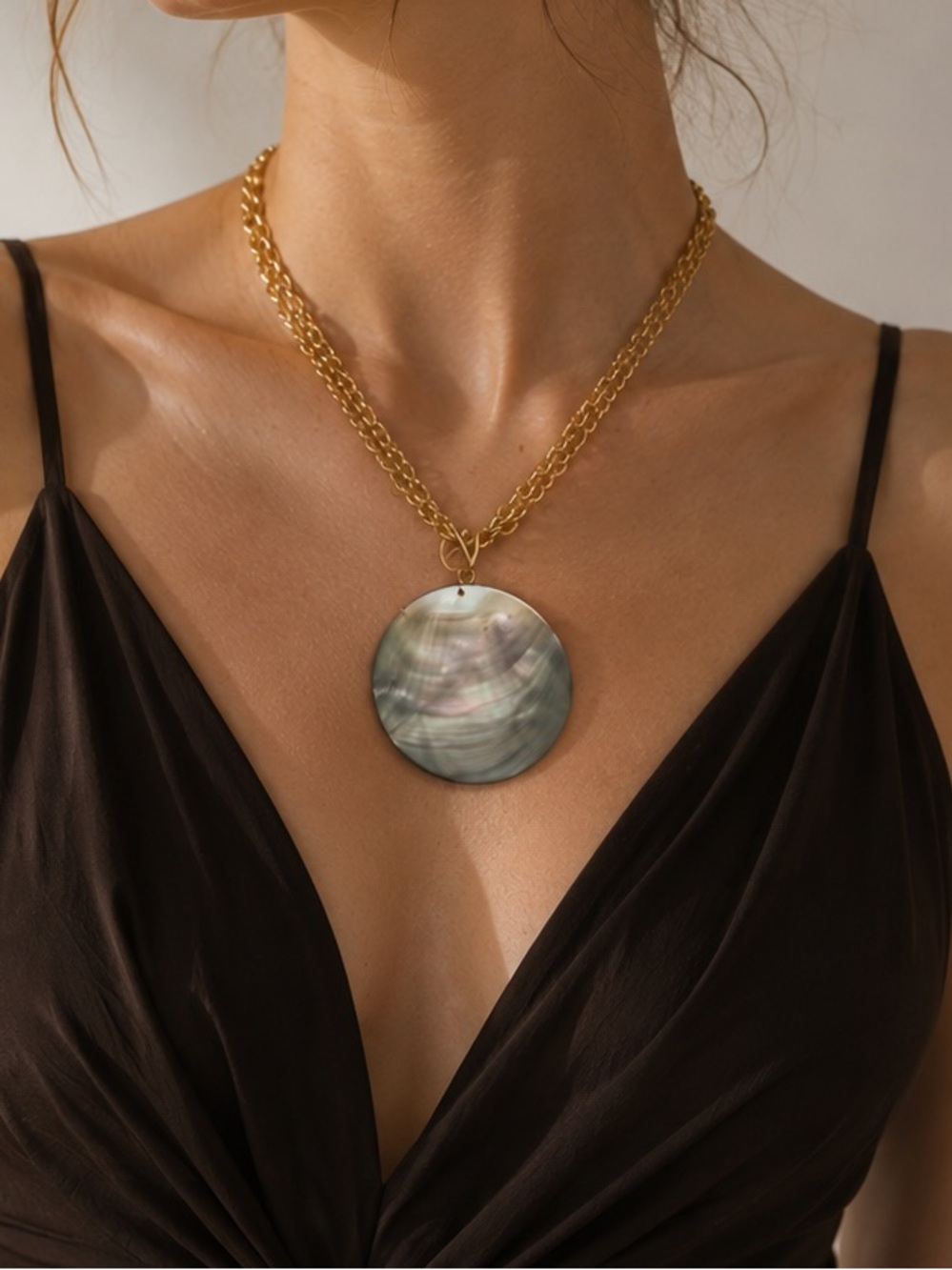 Beachy Mother Of Pearl Shell Gold Necklace
